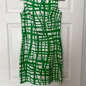 Green and white patterned shift dress
